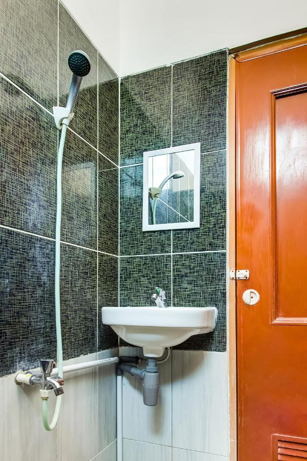 Oyo 3831 Pelangi Residence Syariah Solo Exteriér fotografie